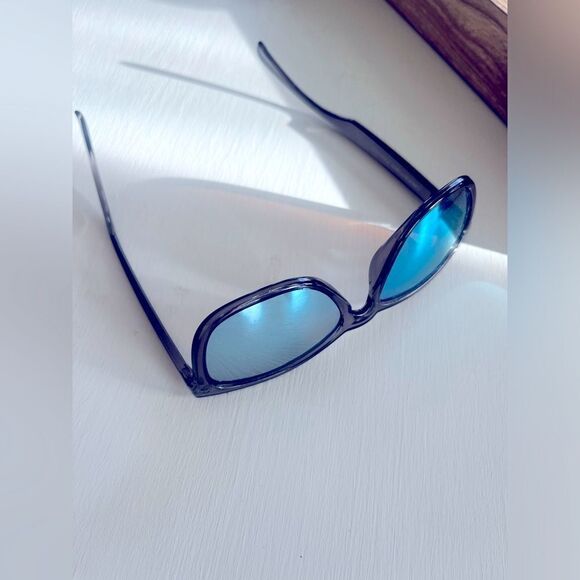 NECTAR Stylish Gray Sunglasses; POLARIZED; Chucktown edition - Picture 7 of 8